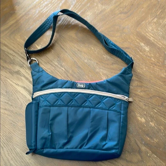 YOU MAKE OFFER$ Closet Clearance Gently Lovedđź’śLug Quilted Bag w/Adjustable Strap - Picture 1 of 5